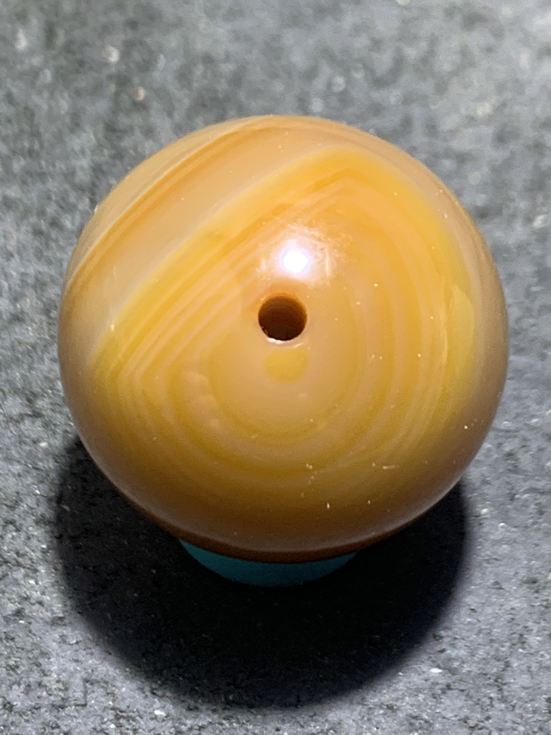 精美高玉化缠丝玛瑙2.2圆珠一颗，