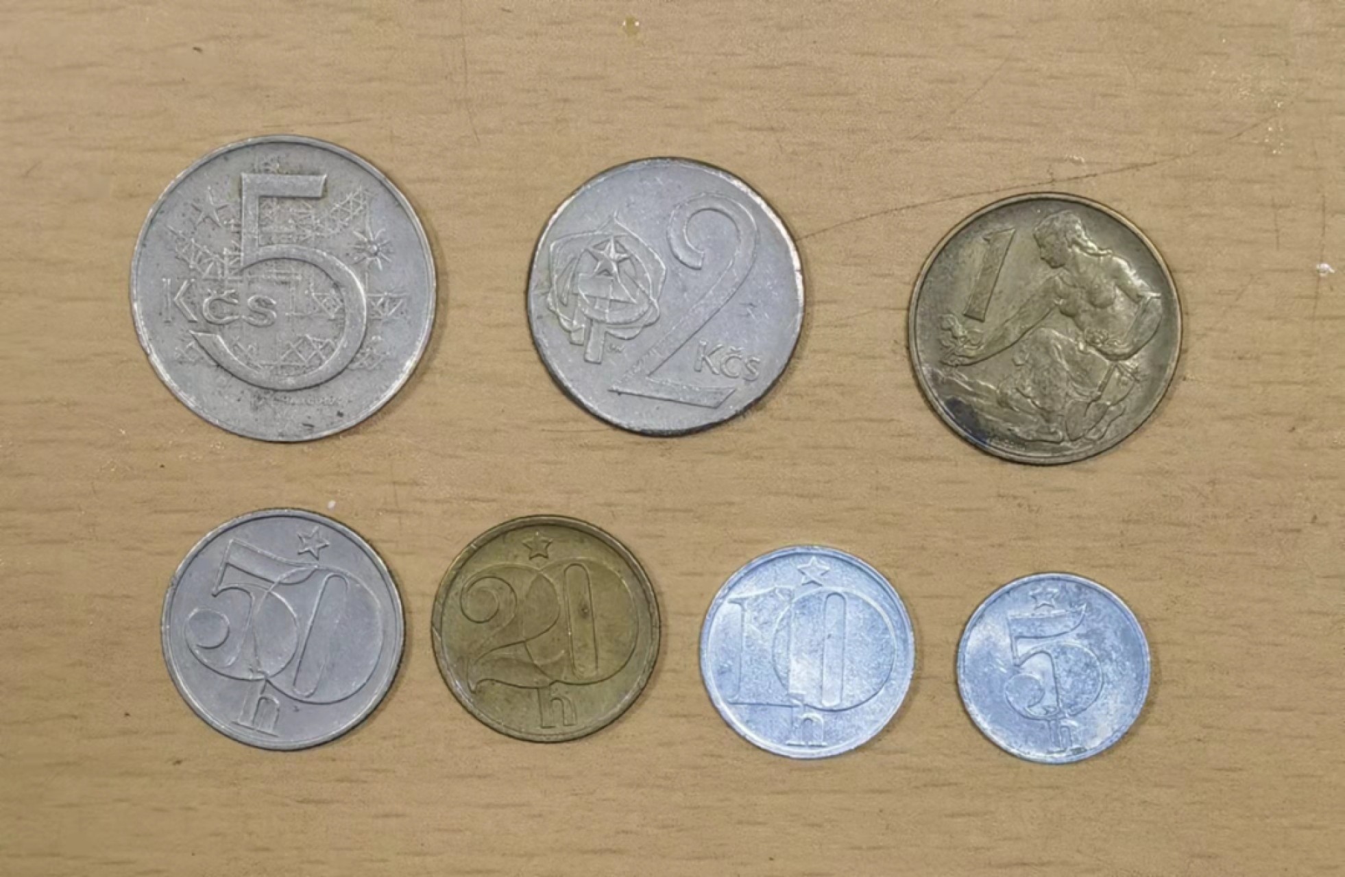 北京马甸外币专卖微拍第六十九期，外国非贵金属流通币，纪念币专场，陆续上新欢迎关注 捷克斯洛伐克