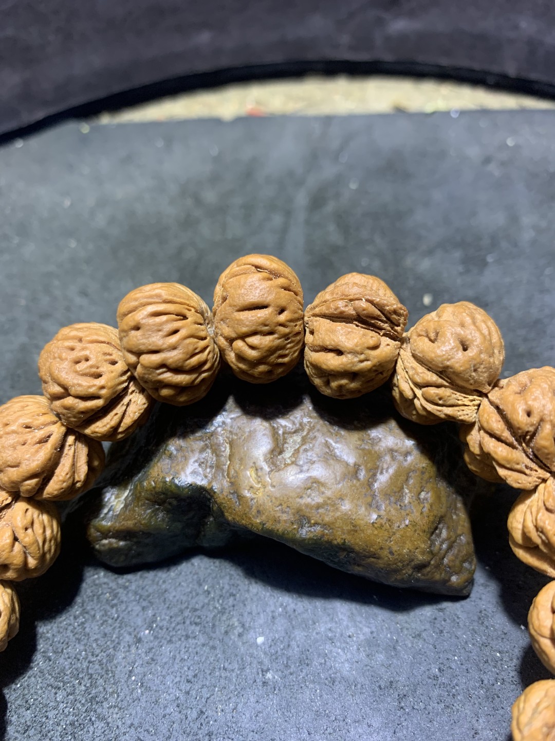 精美蟠桃桃核手串一条