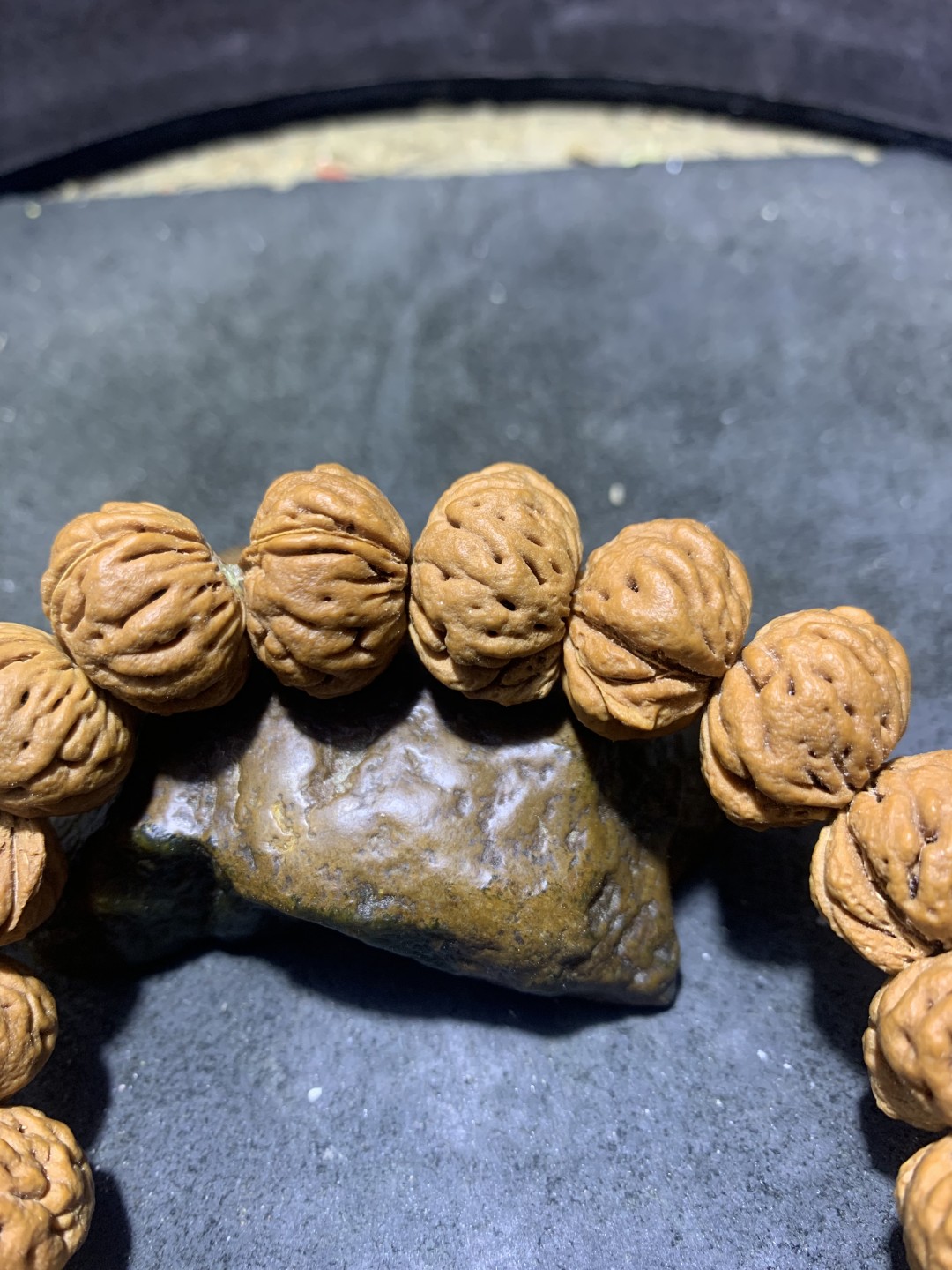 精美蟠桃桃核手串一条