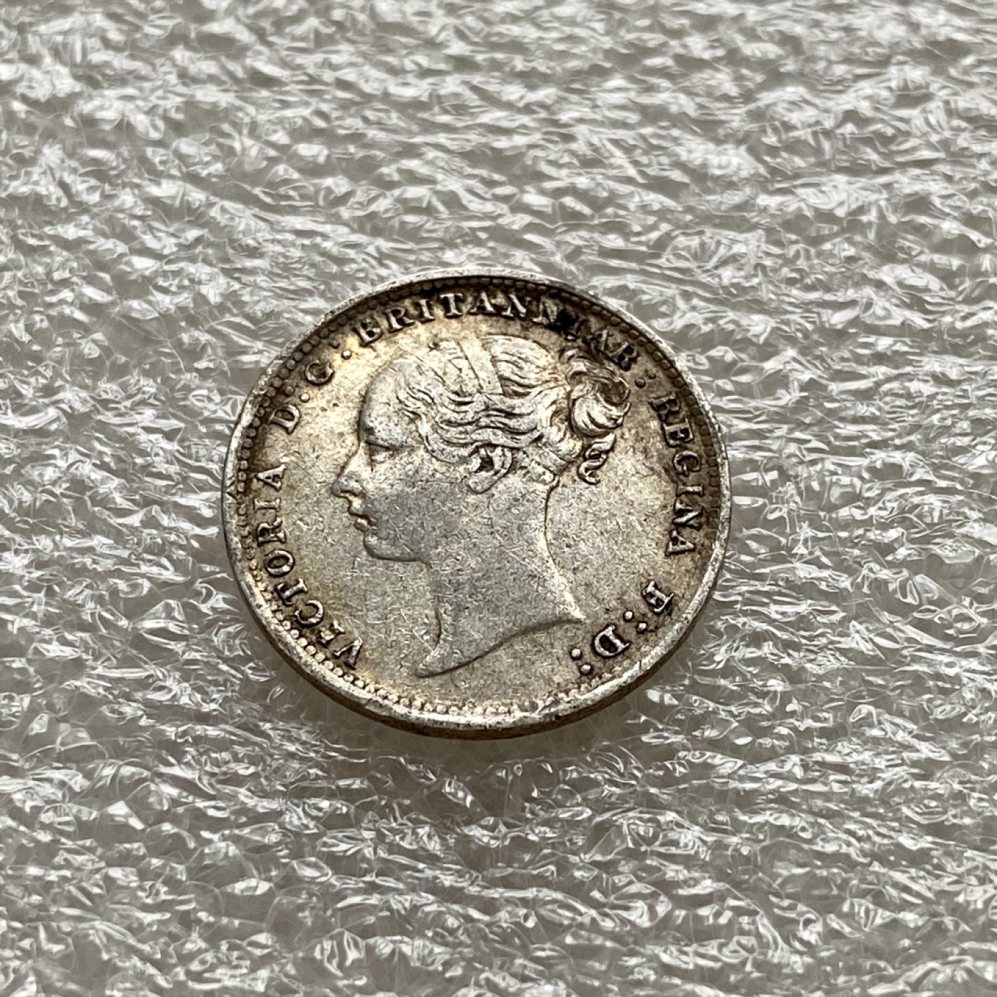 【Numismatist】第五场（新春场）-0起0佣包邮-世界硬币 英国1885年维多利亚3便士银币 年轻头像 好品