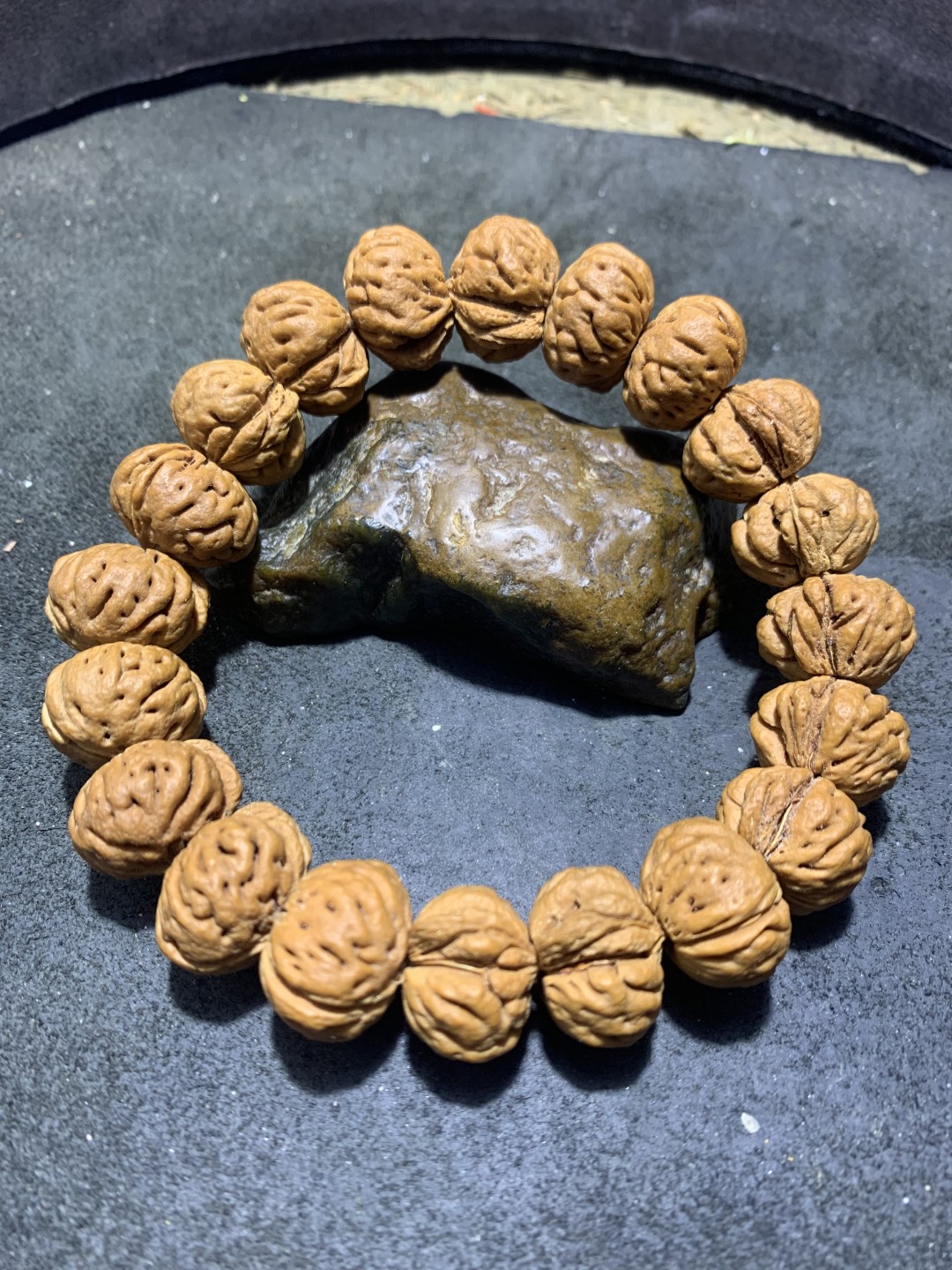 精美蟠桃桃核手串一条