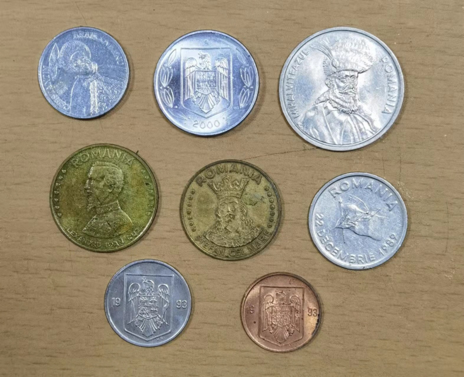 北京马甸外币专卖微拍第六十九期，外国非贵金属流通币，纪念币专场，陆续上新欢迎关注 罗马尼亚