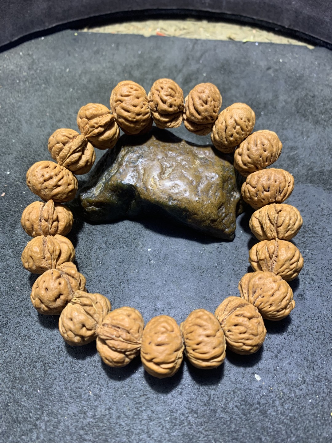 精美蟠桃桃核手串一条