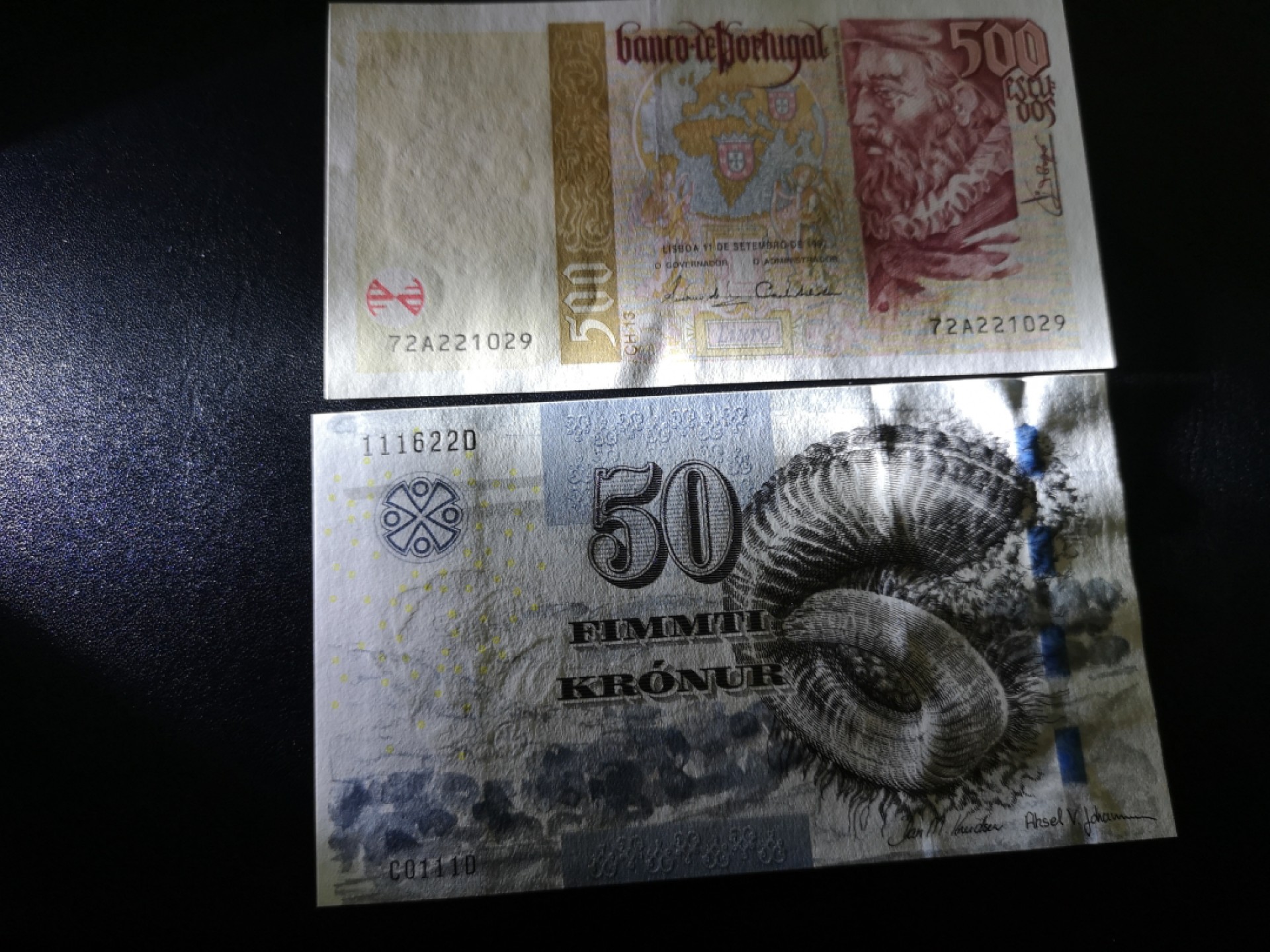 《外钞收藏家》第一百六十四期拍卖（本期100件） 葡萄牙和法罗群岛 两张 全新UNC