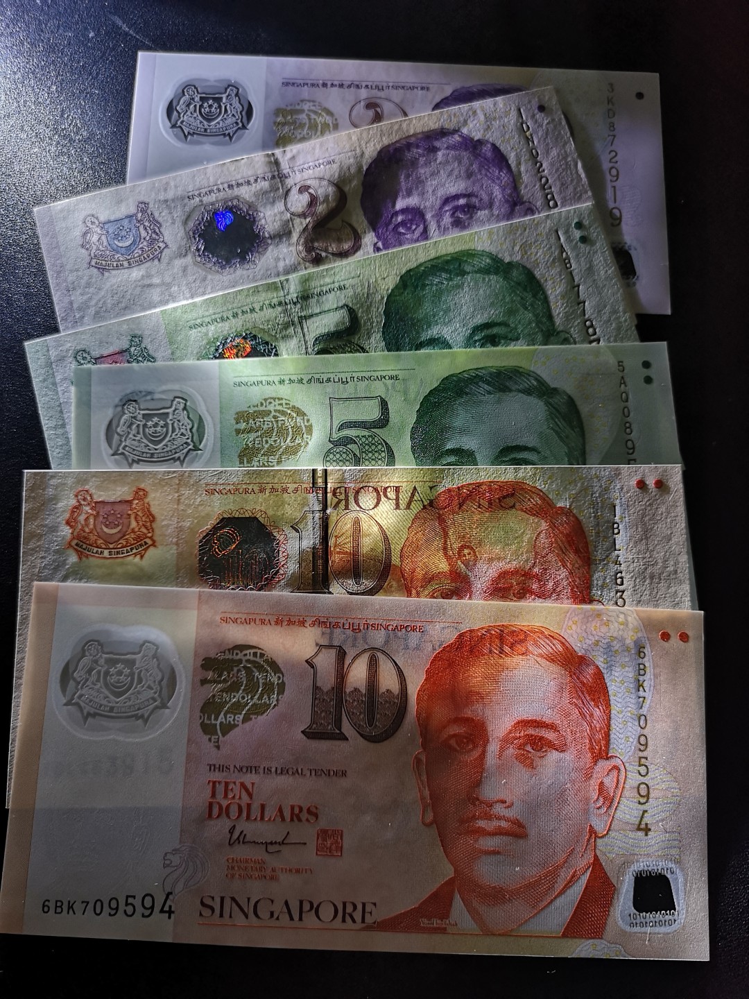 《外钞收藏家》第一百六十四期拍卖（本期100件） 新加坡小面额6张 全新 三张纸币有潮 三张纸币三张塑料钞成对