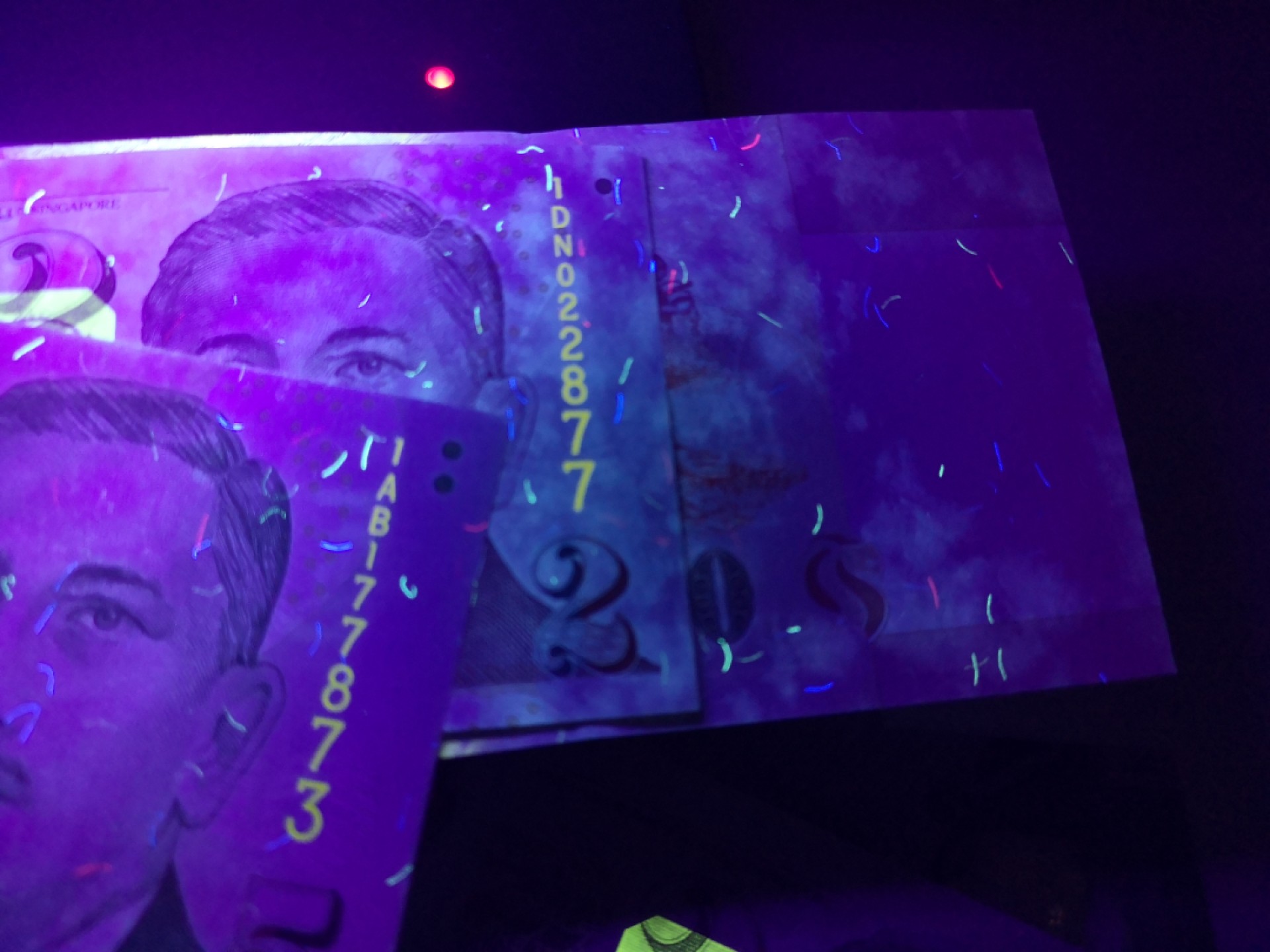 《外钞收藏家》第一百六十四期拍卖（本期100件） 新加坡小面额6张 全新 三张纸币有潮 三张纸币三张塑料钞成对