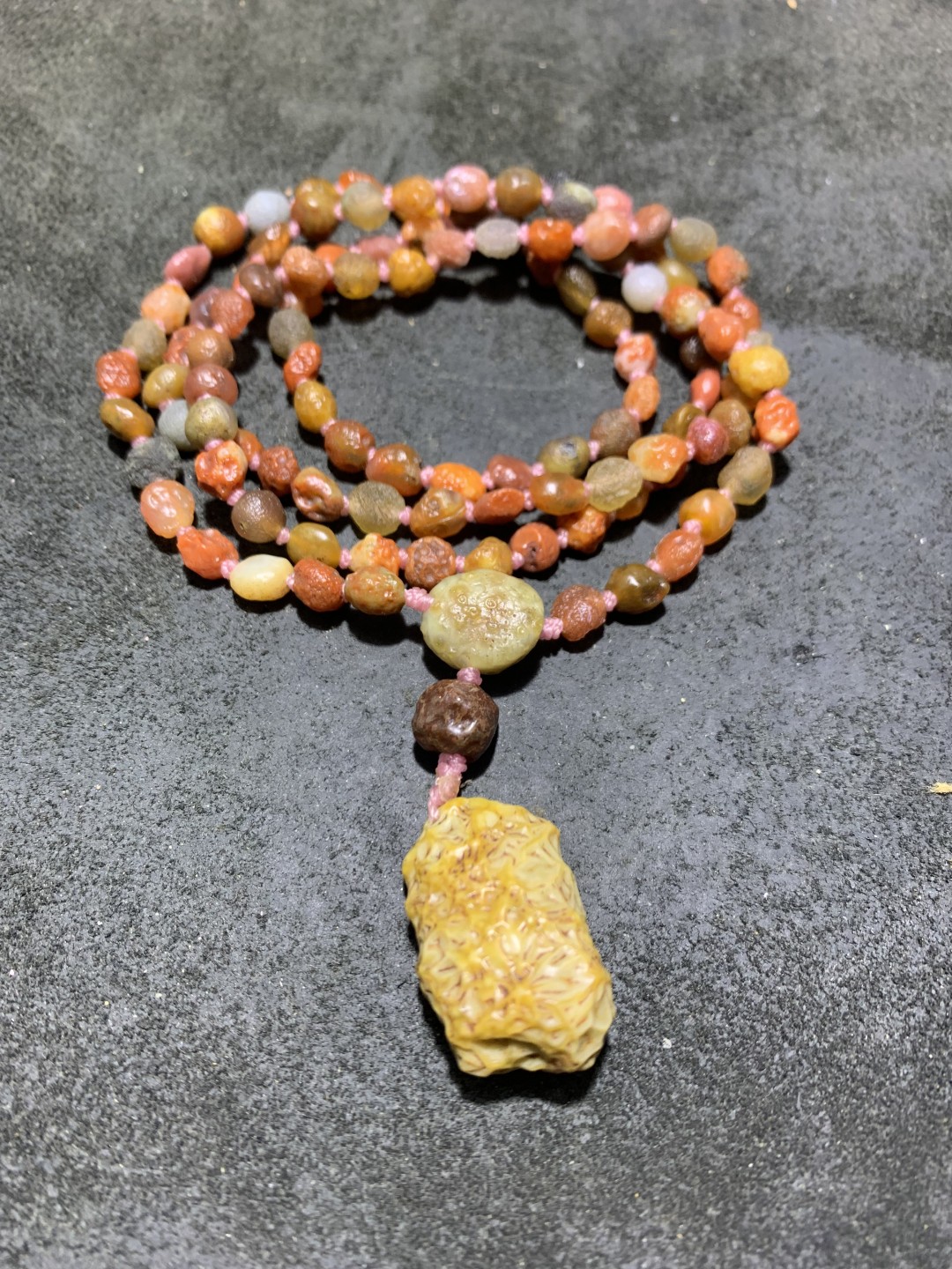 精美罕见高圆度血脉筋脉石玛瑙108项链一条，