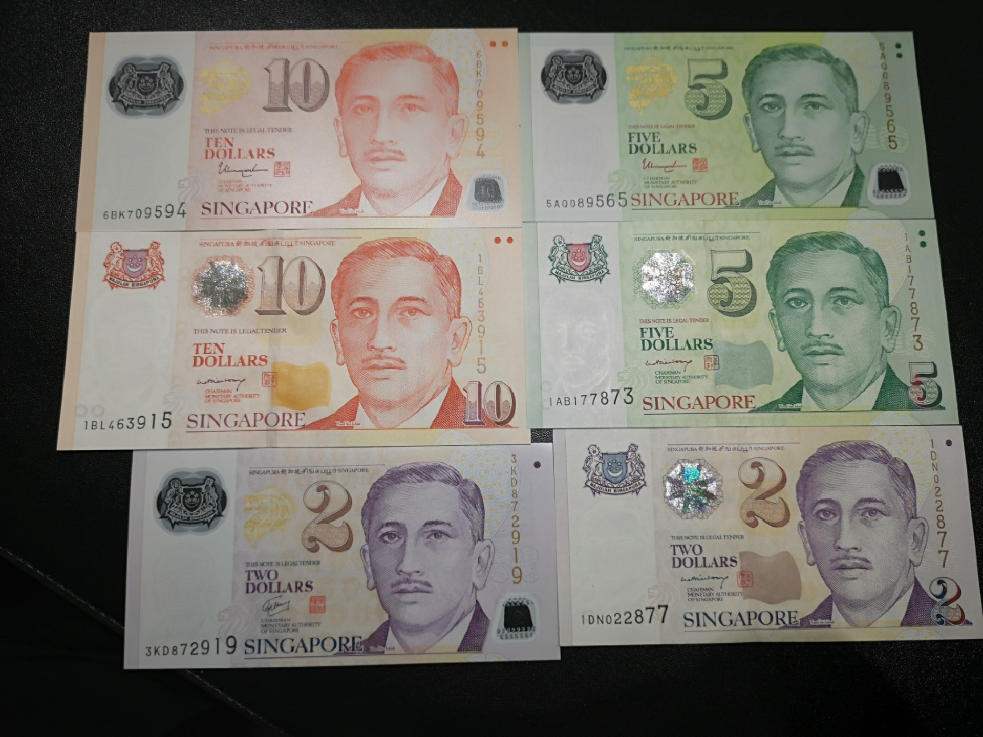 《外钞收藏家》第一百六十四期拍卖（本期100件） 新加坡小面额6张 全新 三张纸币有潮 三张纸币三张塑料钞成对