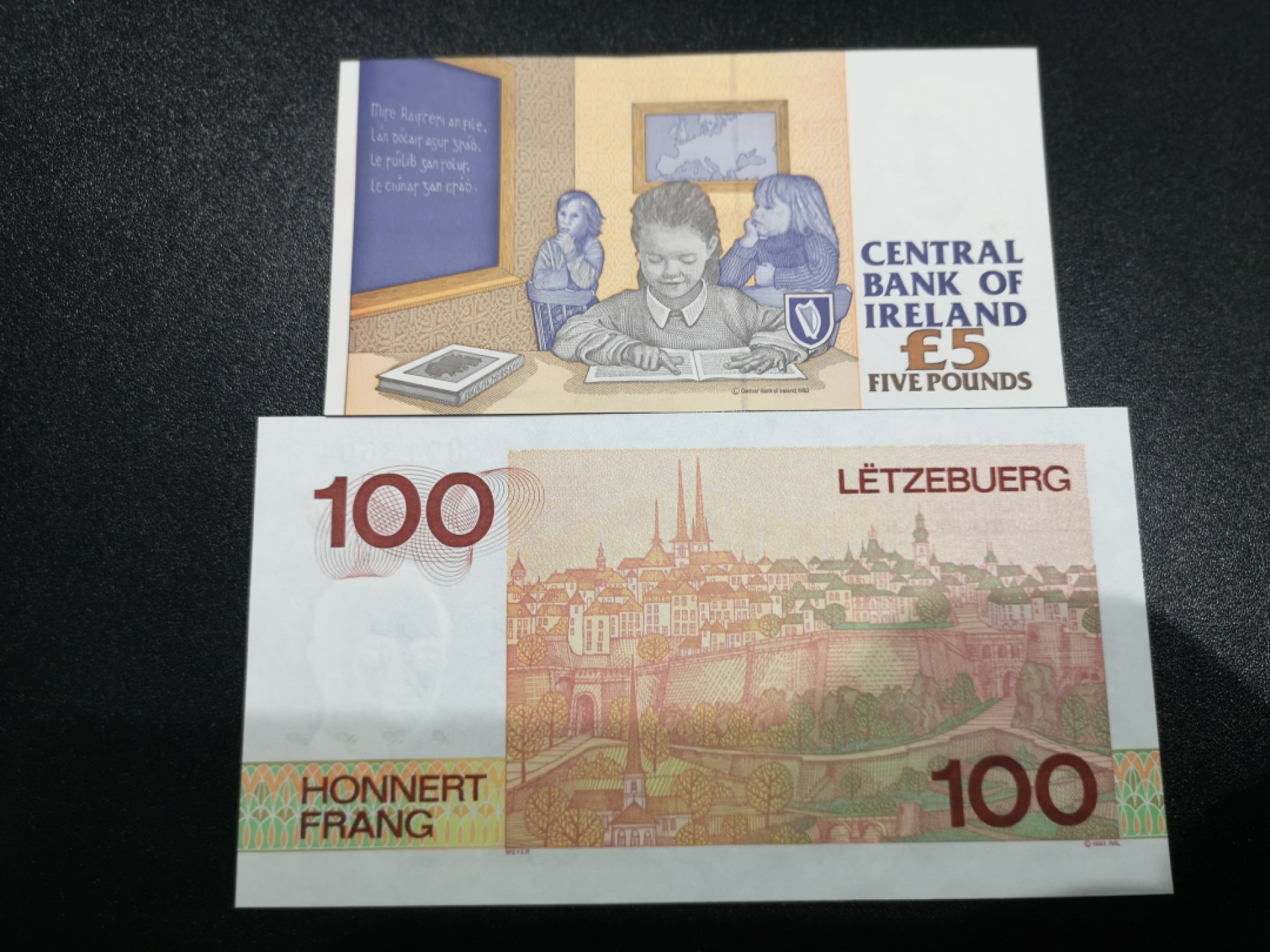 《外钞收藏家》第一百六十四期拍卖（本期100件） 爱尔兰和卢森堡两张 全新UNC