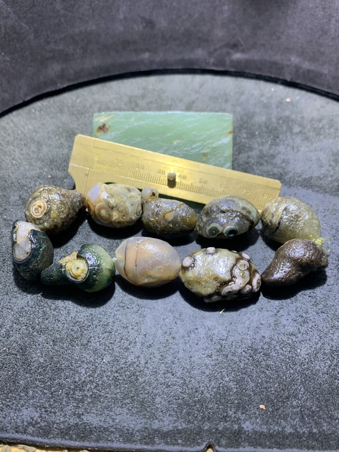 精美外蒙眼石大手串一条