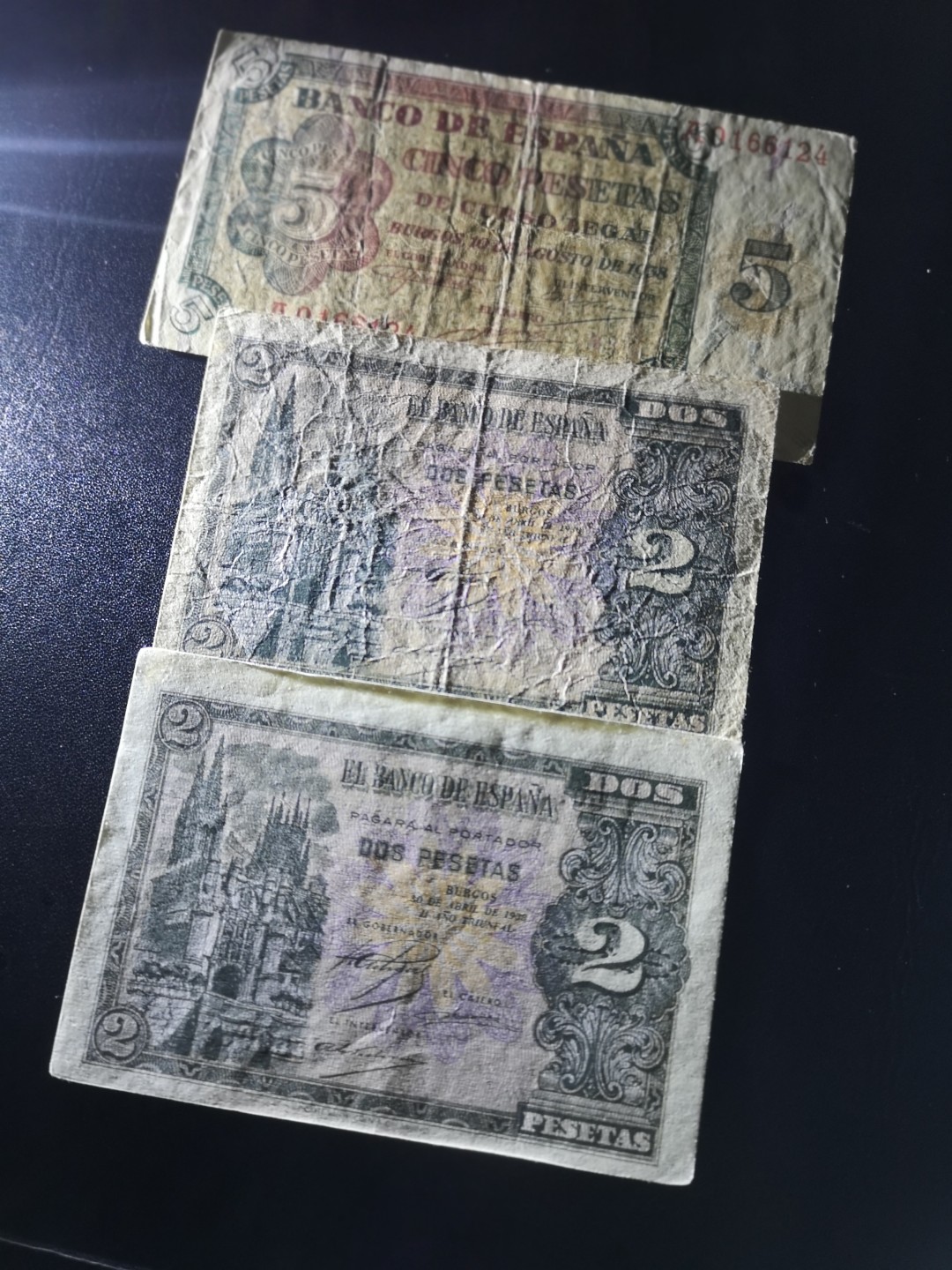 《外钞收藏家》第一百六十四期拍卖（本期100件） 西班牙1938年2、5比塞塔 共三枚一起 品相如图