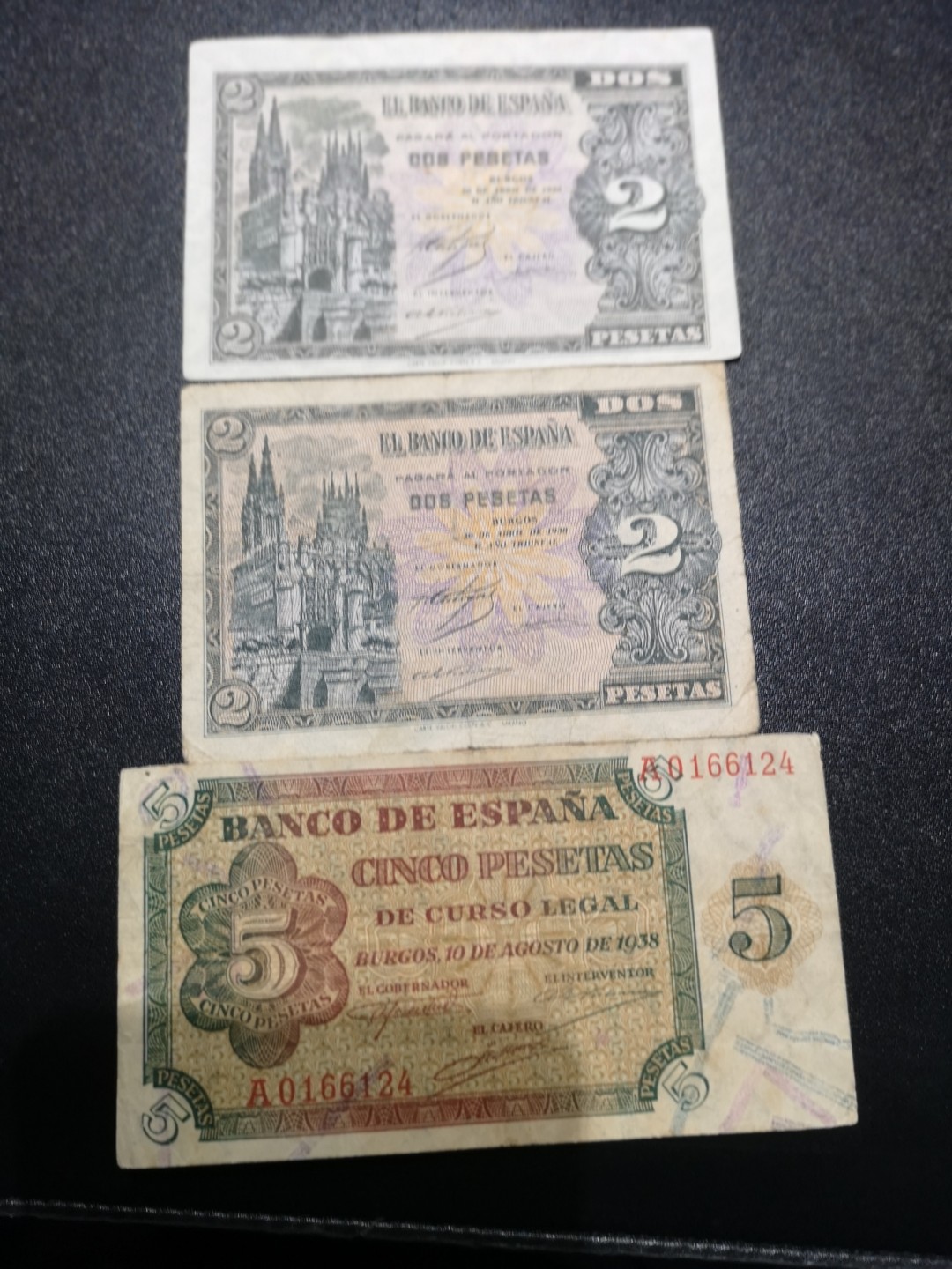《外钞收藏家》第一百六十四期拍卖（本期100件） 西班牙1938年2、5比塞塔 共三枚一起 品相如图