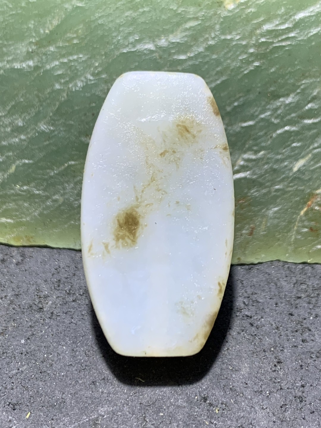 精美风化纹药师玛瑙随形羊眼板珠一个，