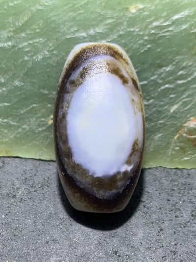 精美风化纹药师玛瑙随形羊眼板珠一个， - 精美风化纹药师玛瑙随形羊眼板珠一个，