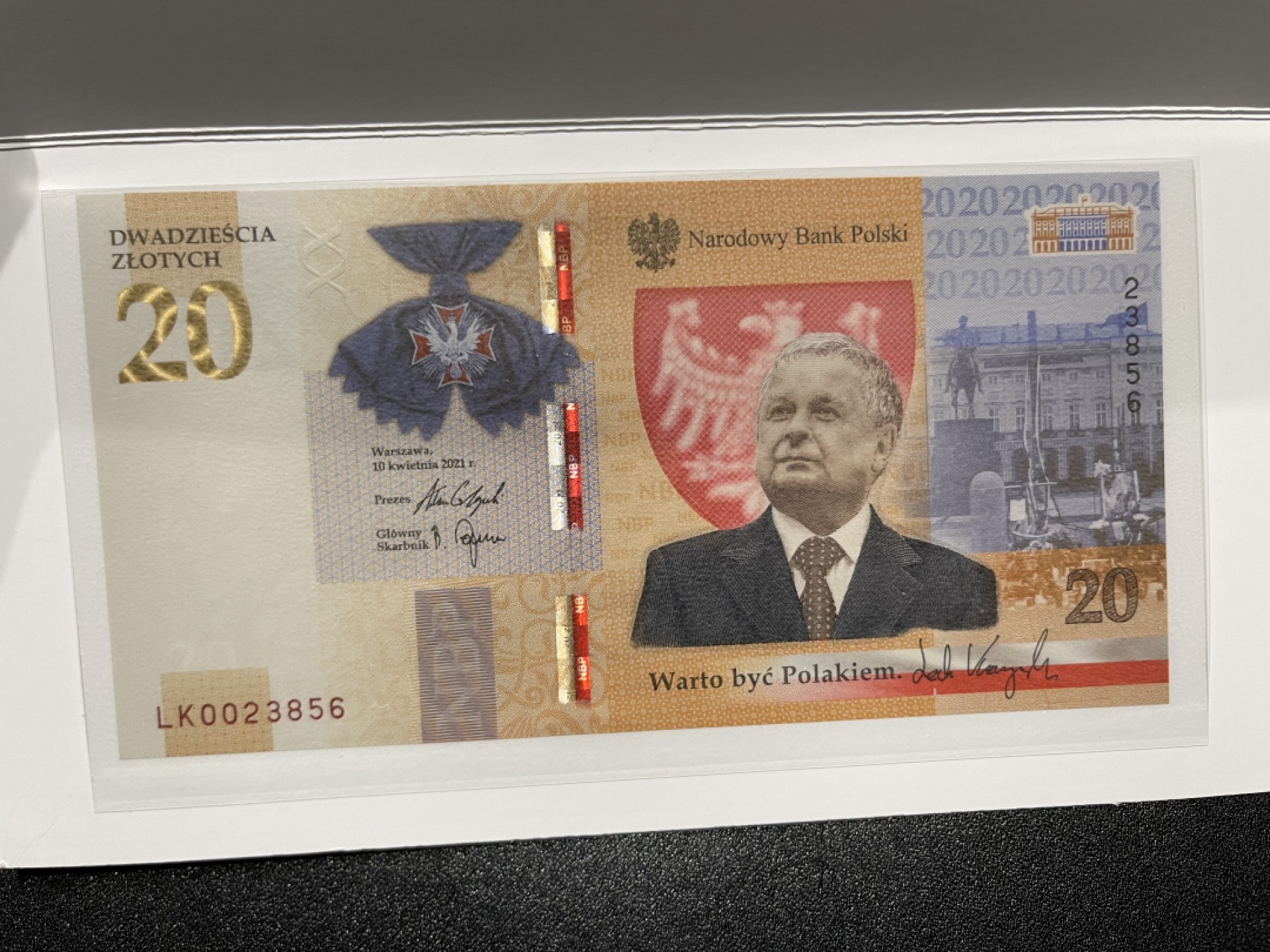 《外钞收藏家》第一百六十四期拍卖（本期100件） 2021年波兰20兹罗提 纪念钞 万位号 无47 全新UNC 原装册子 无47