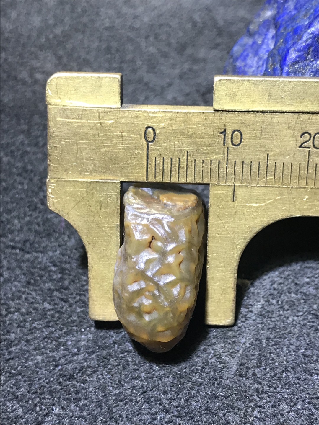 精美戈壁高玉化血脉筋脉石小原石一颗，