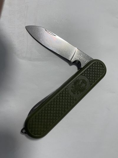 CSIS-GREAT评级精品钱币拍卖第一百三十期 - 西班牙 多功能军用刀 绿柄鹰徽有编号 品如图