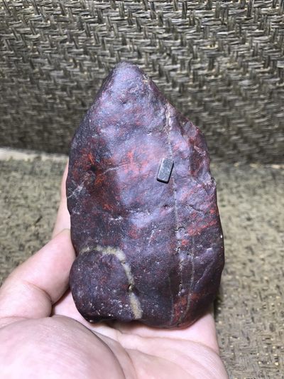 精美伊丁原石一块， - 精美伊丁原石一块，