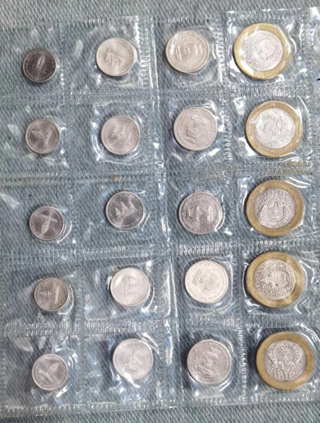 北京马甸外币专卖微拍第六十九期，外国非贵金属流通币，纪念币专场，陆续上新欢迎关注 柬埔寨塑封5套