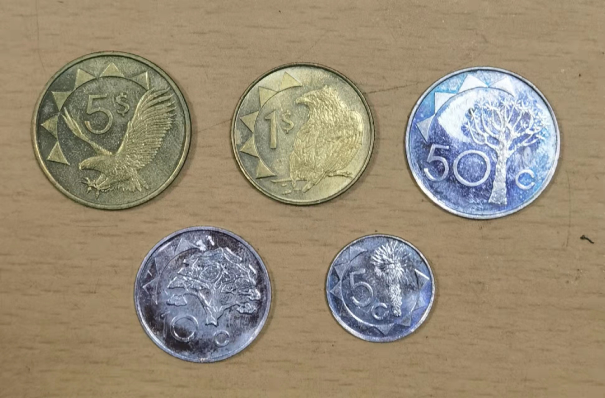 北京马甸外币专卖微拍第六十九期，外国非贵金属流通币，纪念币专场，陆续上新欢迎关注 纳米比亚