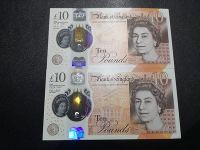 《外钞收藏家》第一百六十七期拍卖 - 英国最新版塑料钞5镑两张 一张全新无瑕疵 一张近全新有压痕