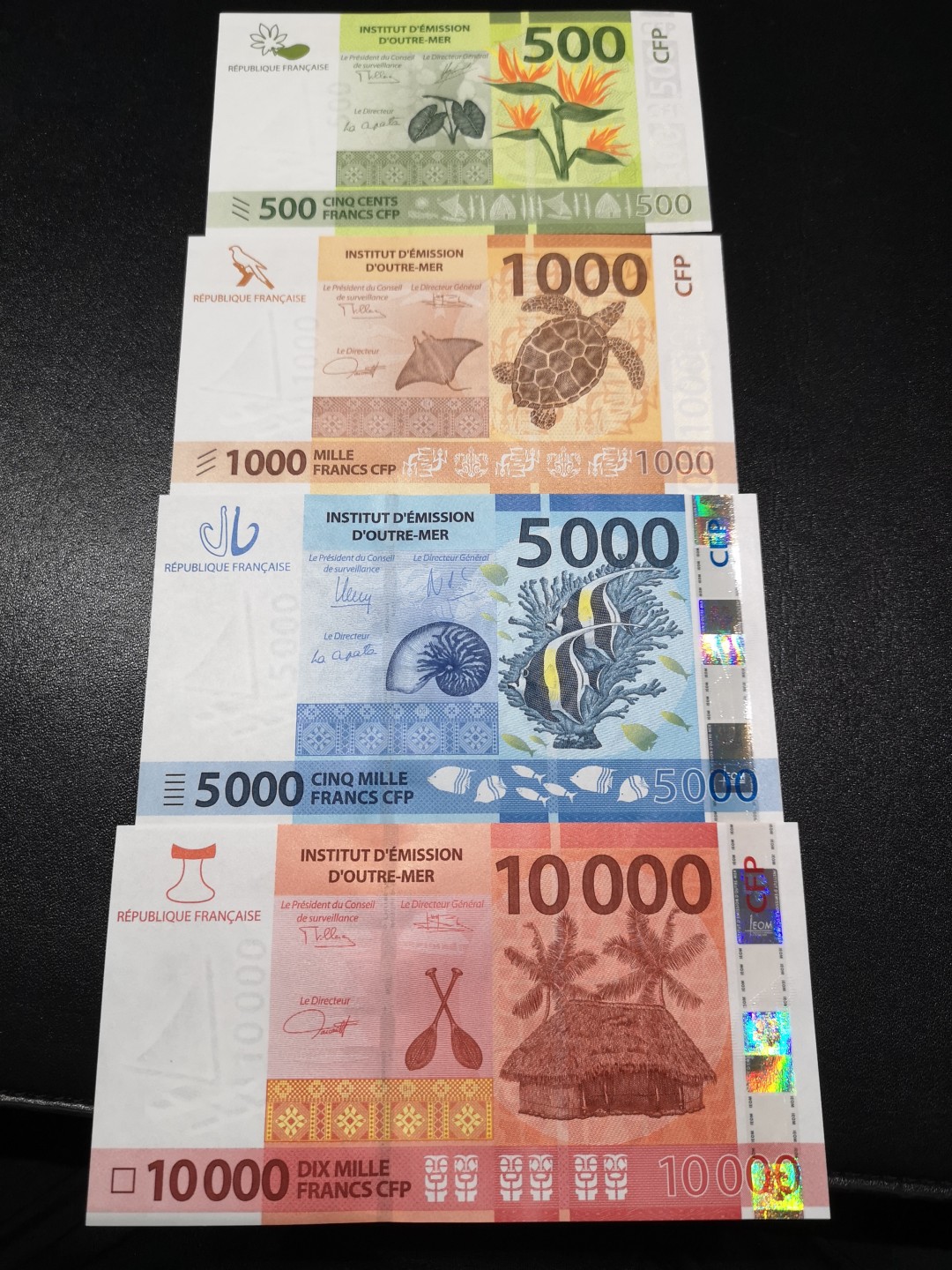 《外钞收藏家》第一百六十五期拍卖（本期80件） 2014年法属太平洋4张一套 全新UNC