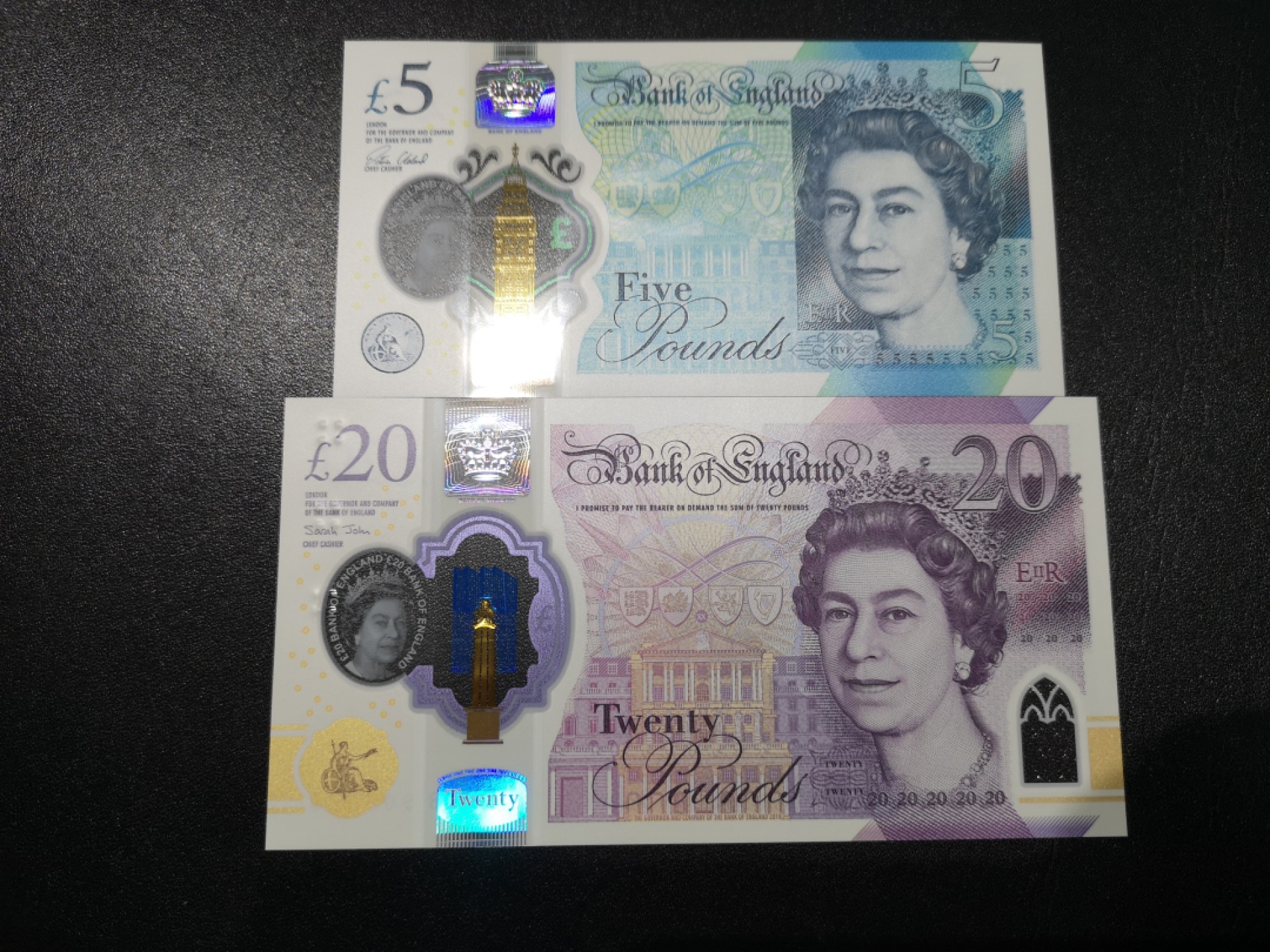 《外钞收藏家》第一百六十五期拍卖（本期80件） 最新版英镑 5、20镑 全新UNC