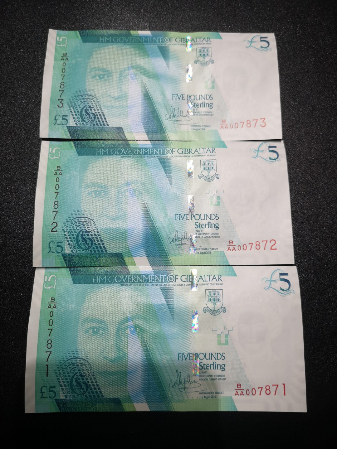 《外钞收藏家》第一百六十五期拍卖（本期80件） 直布罗陀5镑三连号 全新UNC