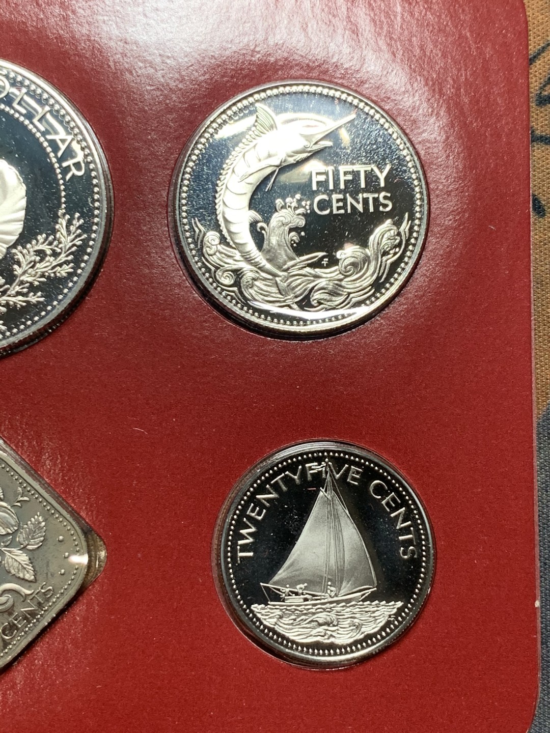 《竞宝斋》微拍-第32场-周日（全场顺丰包邮） 原盒证书 巴哈马1977年 9枚套精制币 50分/1元/2元/5元都是银币 富兰克林造币厂