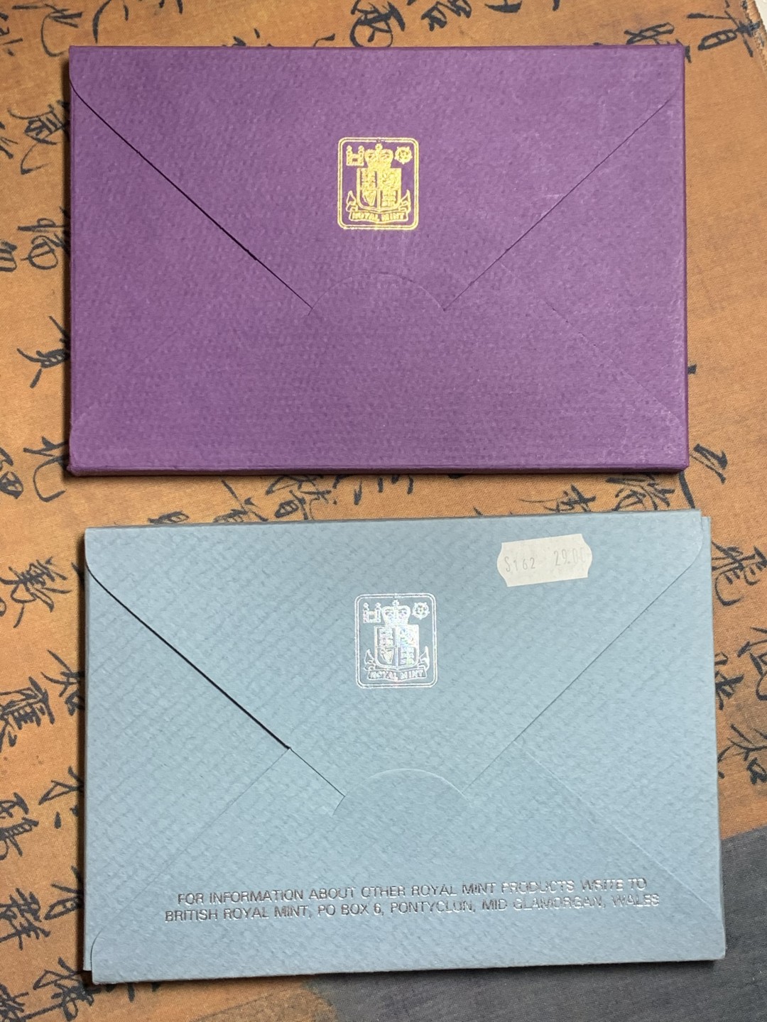 《竞宝斋》微拍-第32场-周日（全场顺丰包邮） 原盒英国1979/1980年6枚币和1枚章 精铸套币 完美状态