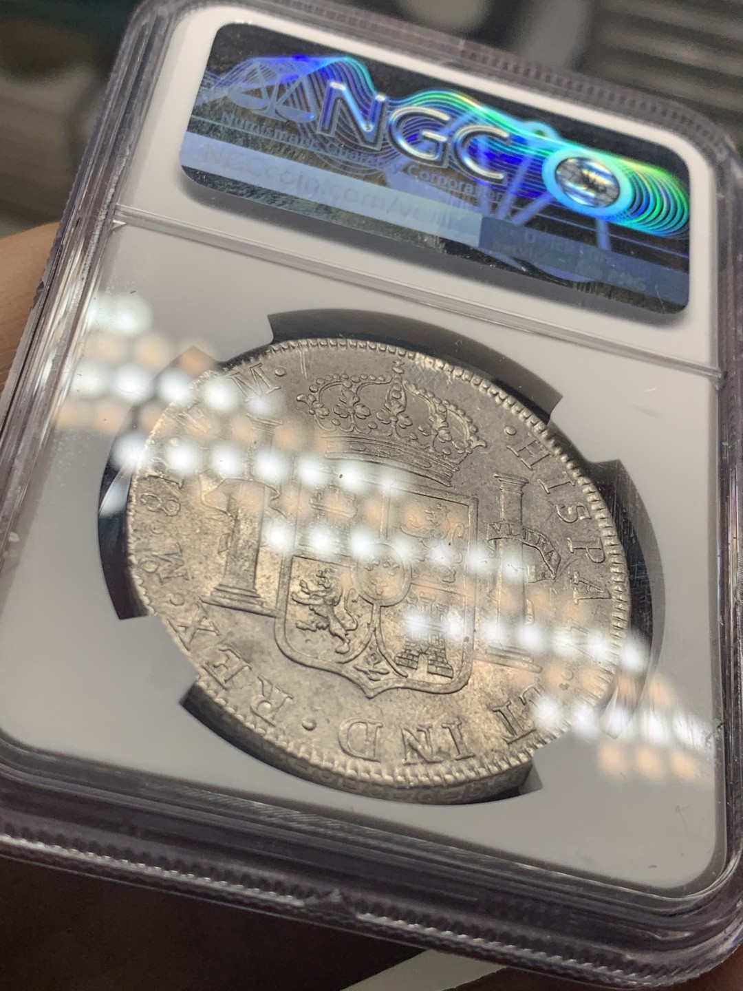 《竞宝斋》微拍-第32场-周日（全场顺丰包邮） NGC评级 墨西哥 1774年 卡三 8R 双柱 大银币 双面深打 状态不错