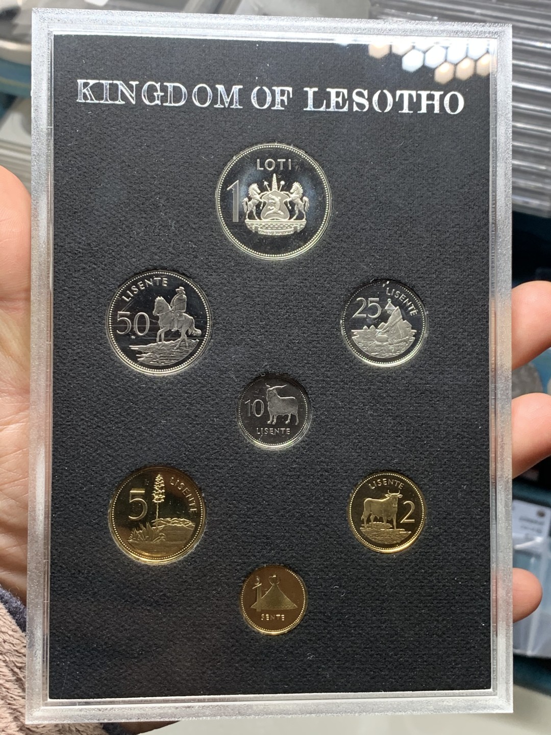 《竞宝斋》微拍-第32场-周日（全场顺丰包邮） 莱索托1979年精致纪念币 7枚封装