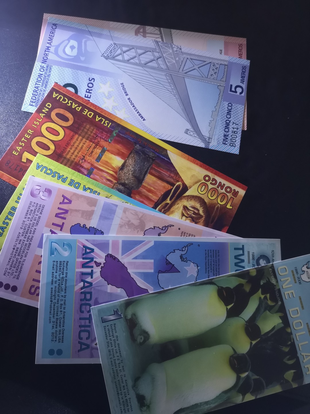 《外钞收藏家》第一百六十五期拍卖（本期80件） 精美商业钞三套 全新UNC