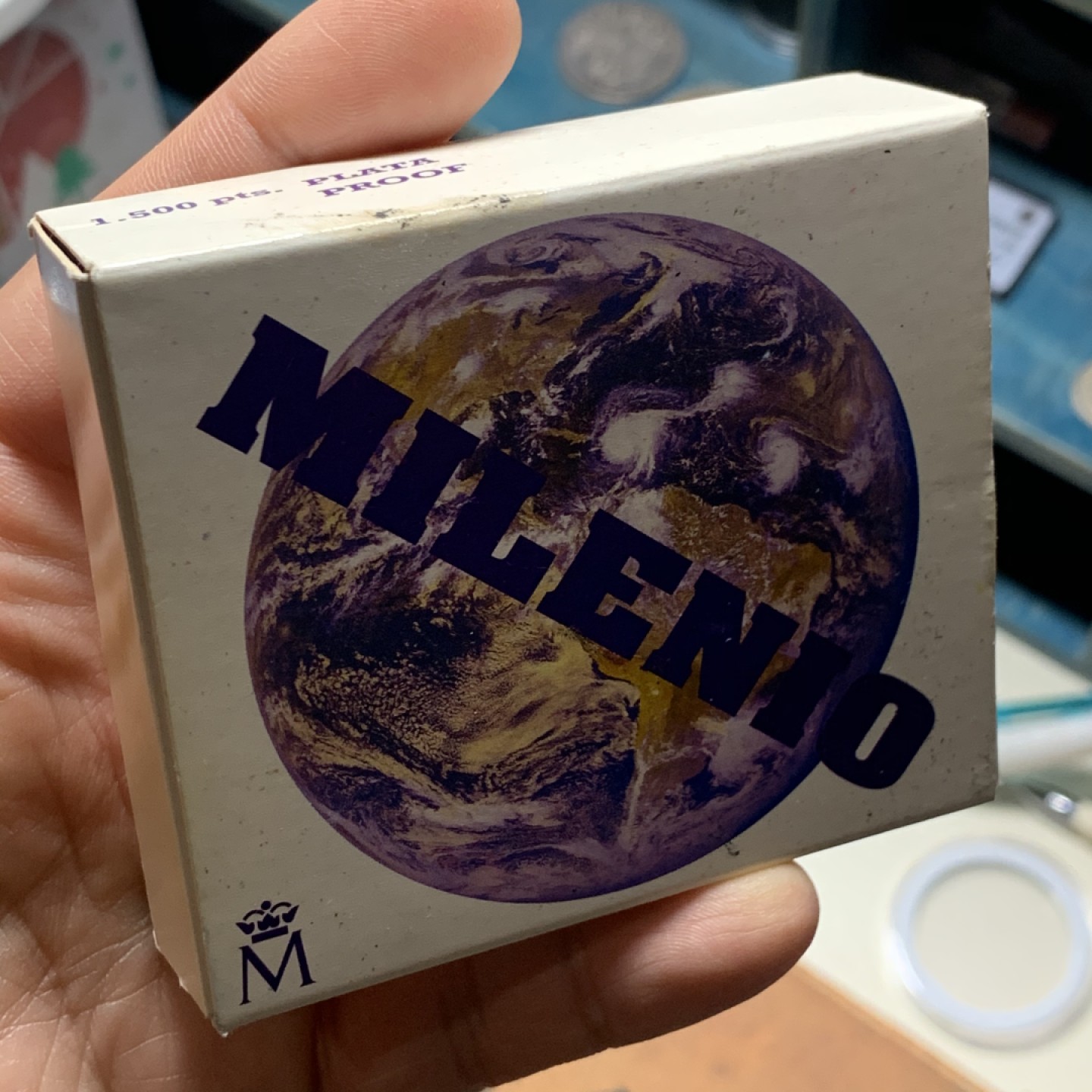 《竞宝斋》微拍-第32场-周日（全场顺丰包邮） 原盒证书 西班牙 1999年 千禧年纪念 1500比塞塔 精制PROOF银币 少见品种