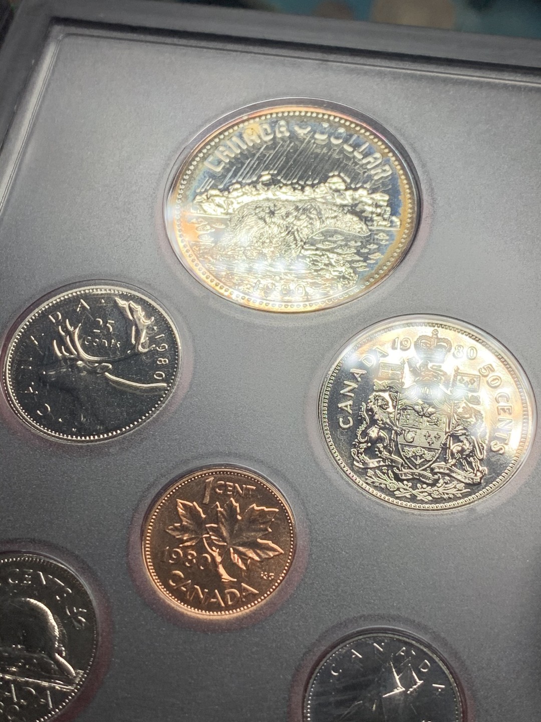 《竞宝斋》微拍-第32场-周日（全场顺丰包邮） 原装证书 加拿大 1980年 北极熊 7枚套精铸币 一元是银币