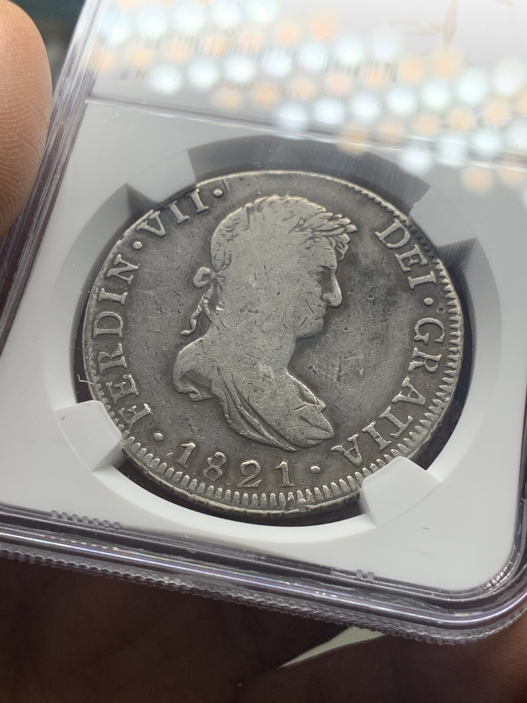 《竞宝斋》微拍-第32场-周日（全场顺丰包邮） NGC评级 墨西哥 1821年 费七 8R 双柱 大银币 原味包浆