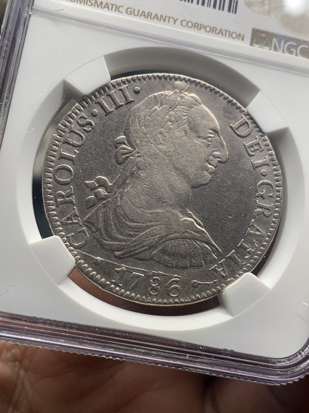 《竞宝斋》微拍-第32场-周日（全场顺丰包邮） NGC评级 墨西哥 1786年 卡三 8R 双柱 大银币 双面深打 状态不错