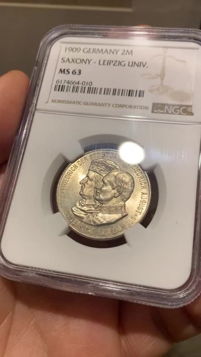 《竞宝斋》微拍-第32场-周日（全场顺丰包邮） NGC-MS63 德国萨克森 1909年莱比锡大学 2马克 原光银币