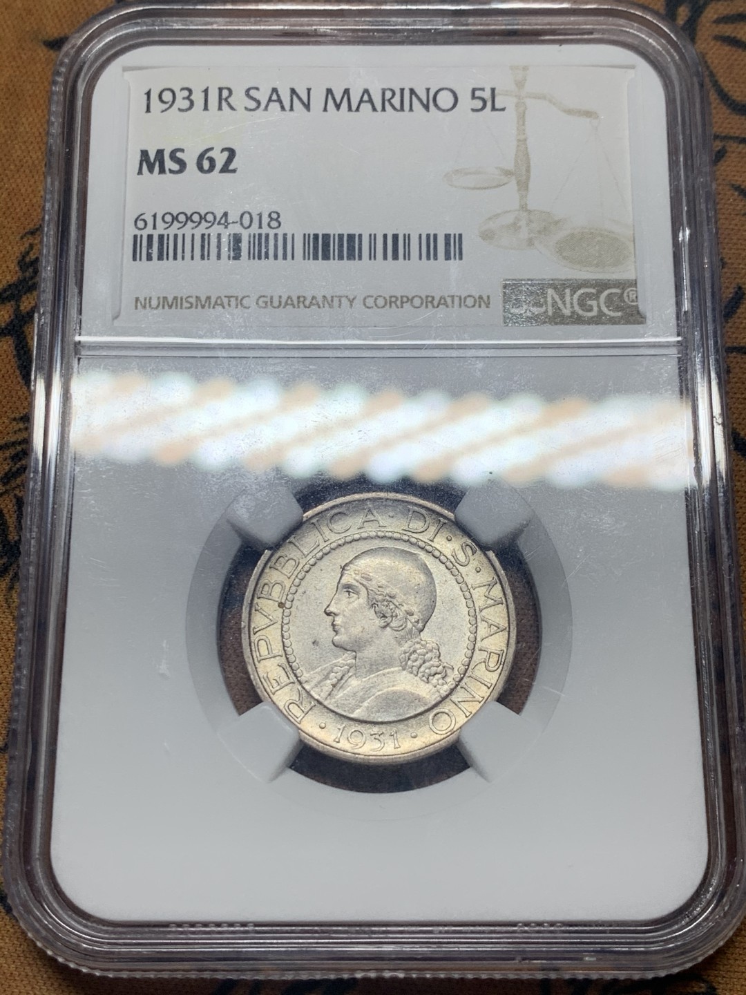 《竞宝斋》微拍-第32场-周日（全场顺丰包邮） NGC-MS62 圣马力诺 1931年 5里拉银币 少见的品种