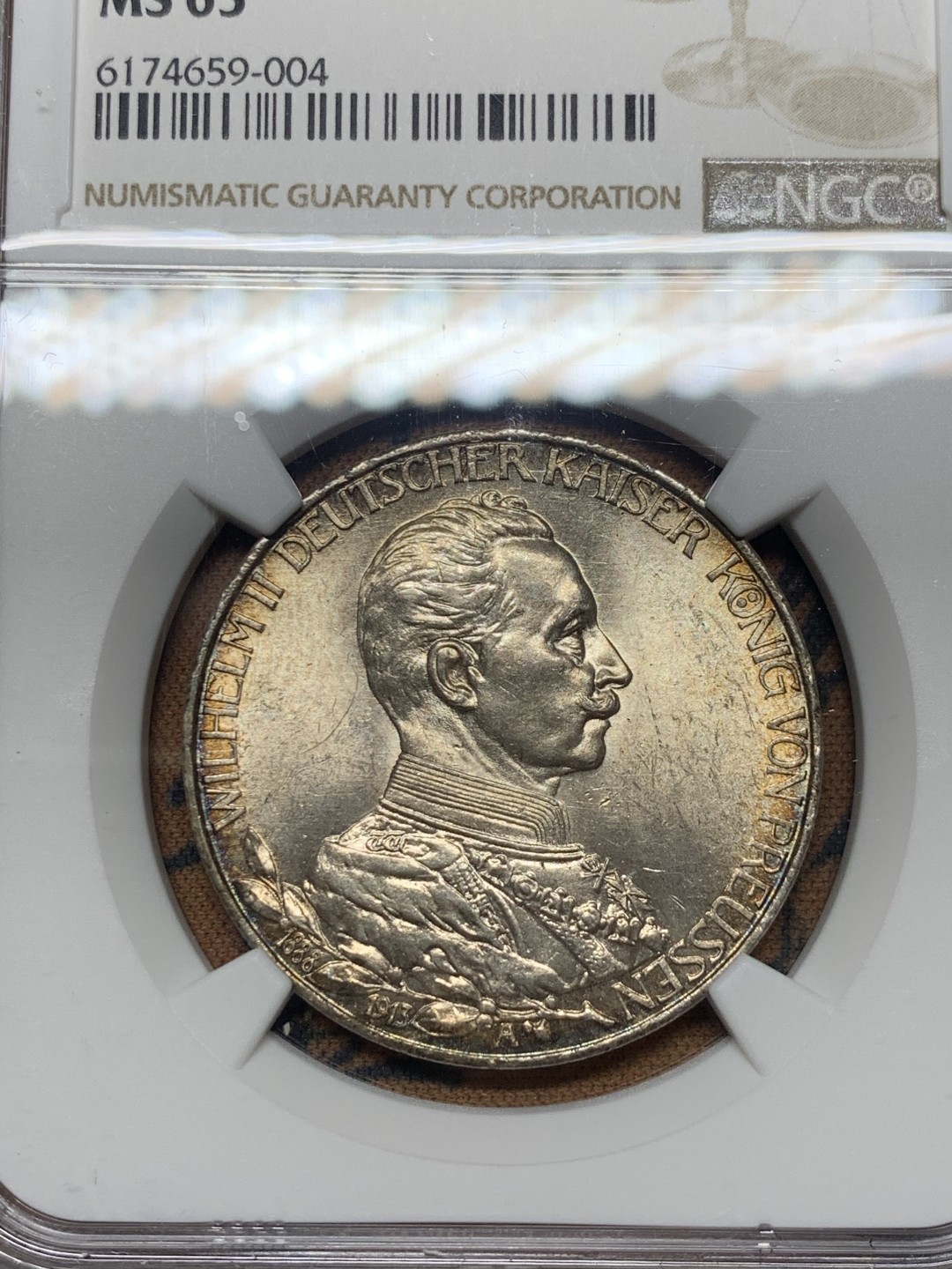 《竞宝斋》微拍-第32场-周日（全场顺丰包邮） NGC-MS63 德国普鲁士 1913年 威廉二世军装 3马克 金色顶级包浆 银币
