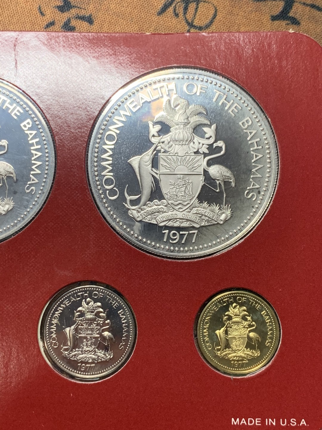 《竞宝斋》微拍-第32场-周日（全场顺丰包邮） 原盒证书 巴哈马1977年 9枚套精制币 50分/1元/2元/5元都是银币 富兰克林造币厂