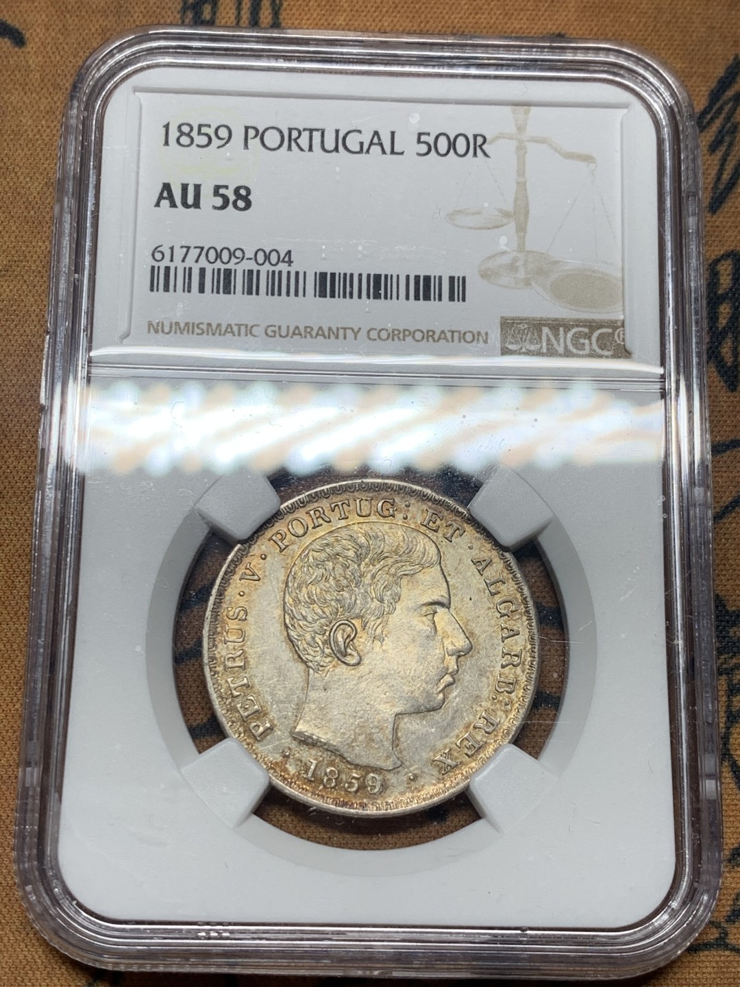 《竞宝斋》微拍-第32场-周日（全场顺丰包邮） NGC-AU58 葡萄牙 1859年 佩德罗五世 500R 金色发财包浆银币 克书对此版最高估价是XF40，少见好品