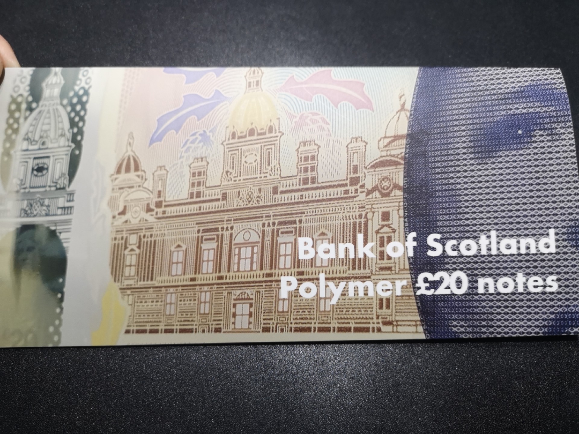 《外钞收藏家》第一百六十五期拍卖（本期80件） 苏格兰银行20镑2张 首发冠加纪念钞 百位号同号 精装册