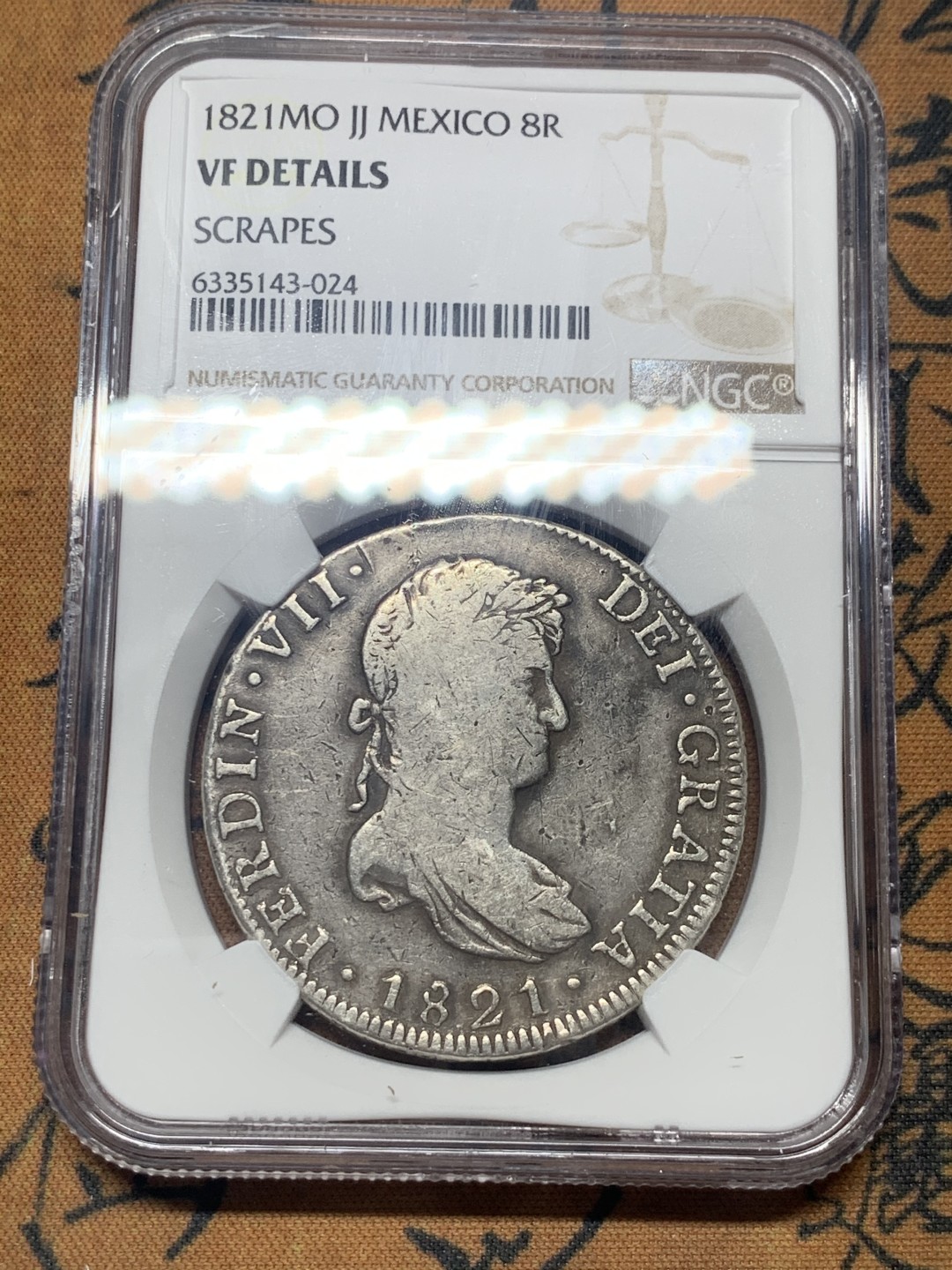 《竞宝斋》微拍-第32场-周日（全场顺丰包邮） NGC评级 墨西哥 1821年 费七 8R 双柱 大银币 原味包浆