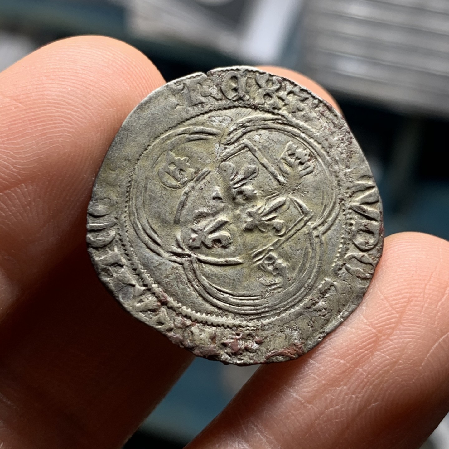 《竞宝斋》微拍-第32场-周日（全场顺丰包邮） 法国中世纪 1布莱卡银币 1436-1461年铸造 查理七世,圣女贞德所侍奉的君主，任内打赢了英法百年战争期 百年战争期间铸造