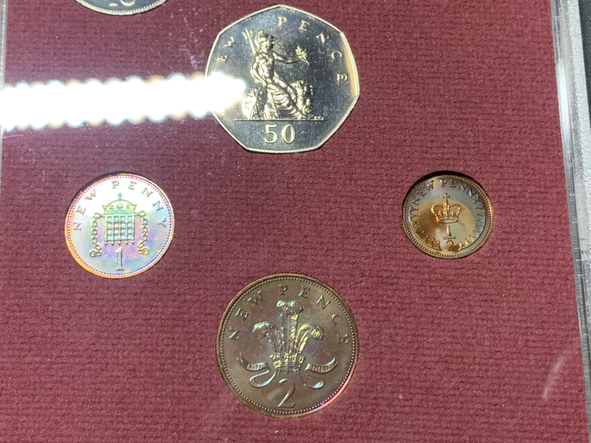 《竞宝斋》微拍-第32场-周日（全场顺丰包邮） 原盒英国1979/1980年6枚币和1枚章 精铸套币 完美状态