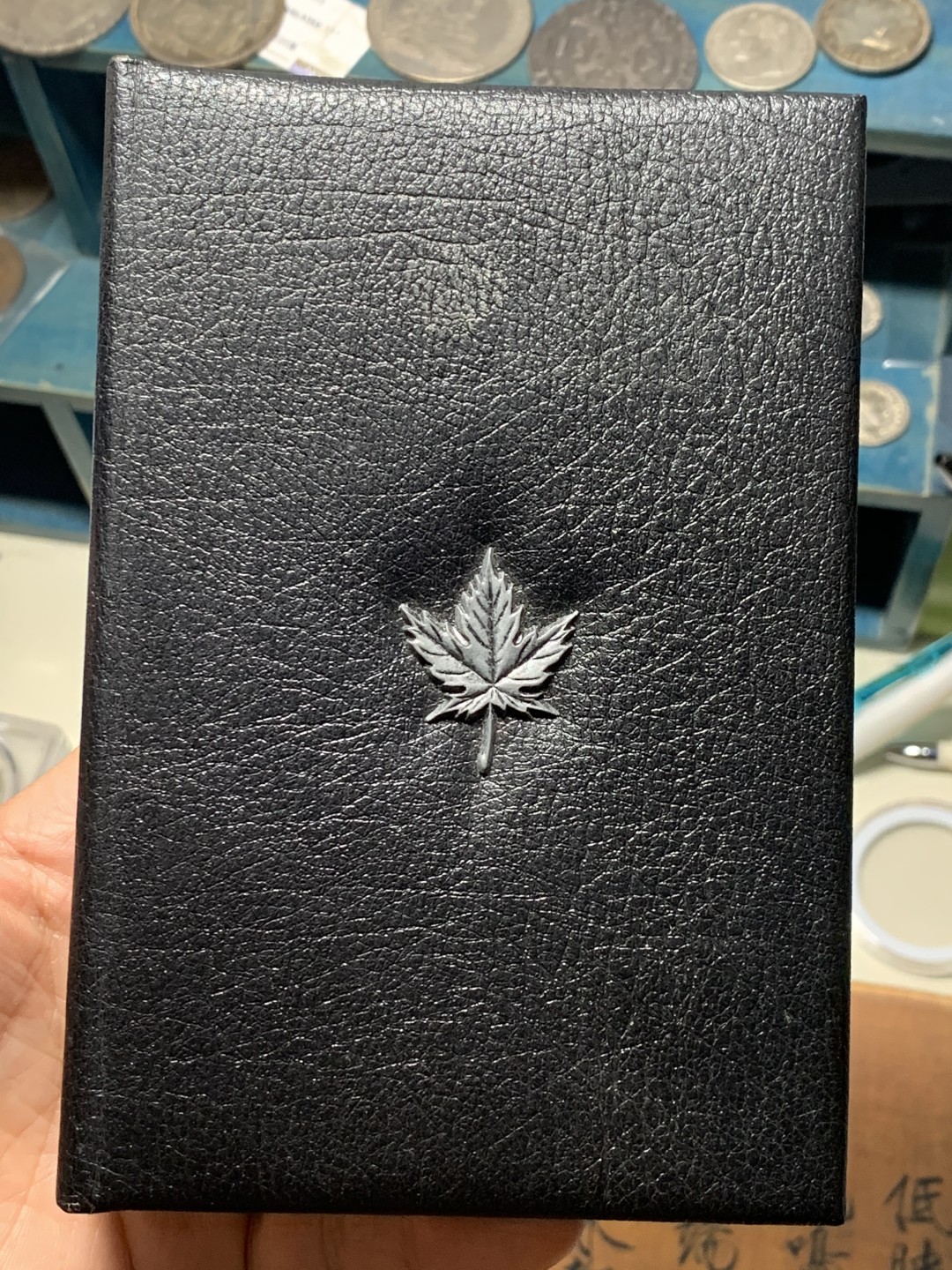 《竞宝斋》微拍-第32场-周日（全场顺丰包邮） 加拿大1989年精致纪念币 带盒，有证书，7枚封装，带一枚银币