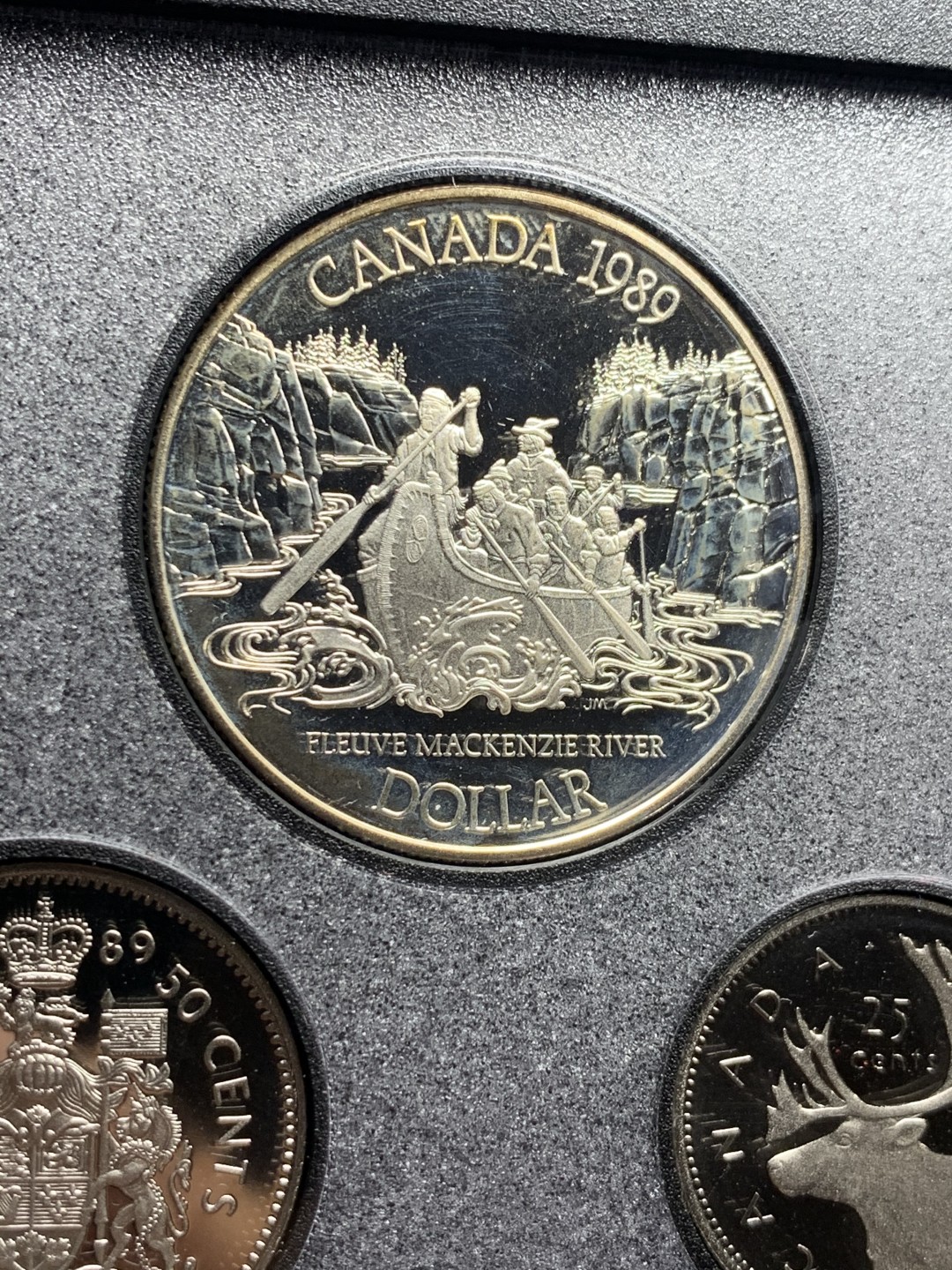 《竞宝斋》微拍-第32场-周日（全场顺丰包邮） 加拿大1989年精致纪念币 带盒，有证书，7枚封装，带一枚银币