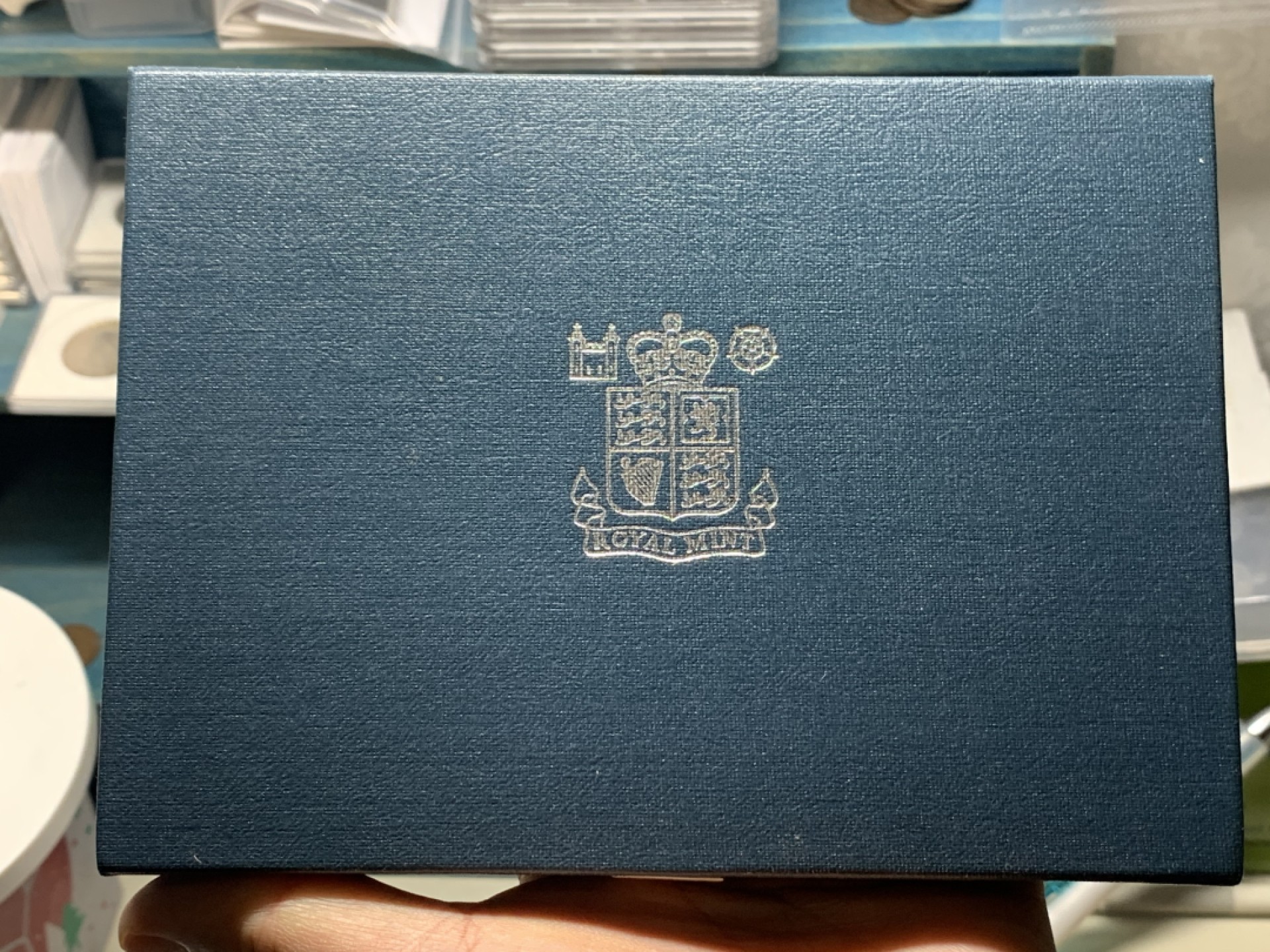 《竞宝斋》微拍-第32场-周日（全场顺丰包邮） 英国1985年精致纪念币 带盒，有证书，7枚封装